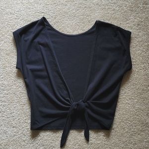 Aritzia Wilfred Adela tie back t-shirt